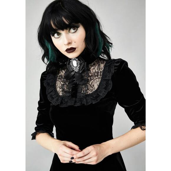 Dolls Kill Widow Ladyhawke Black Velvet Cameo Collar Dress Small - Picture 2 of 8
